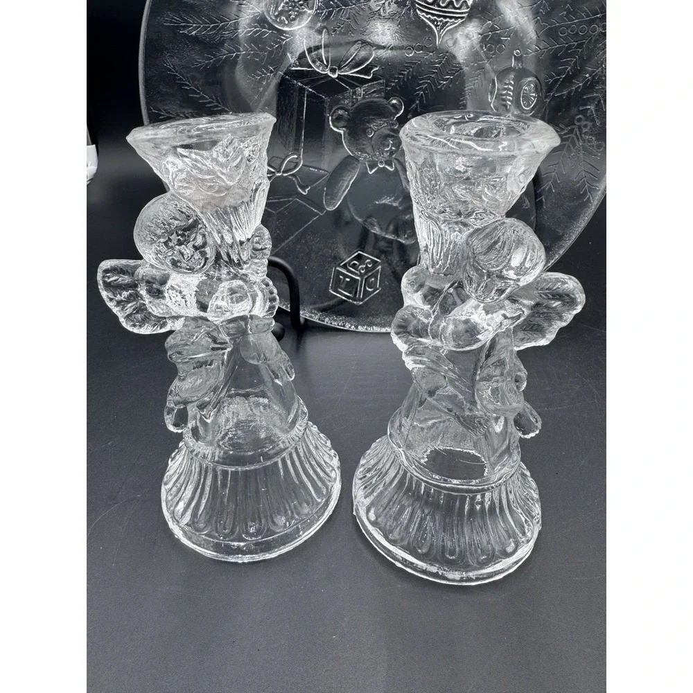 BUNDLE VTG LE SMITH GLASS CHRISTMAS TEDDYBEAR PLATE #1463 & CHERUB CANDLESTICKS